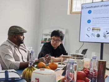 Углубление технических обменов, преследуя зеленую разработку - клиенты Ehisen Metal и Singapore с...